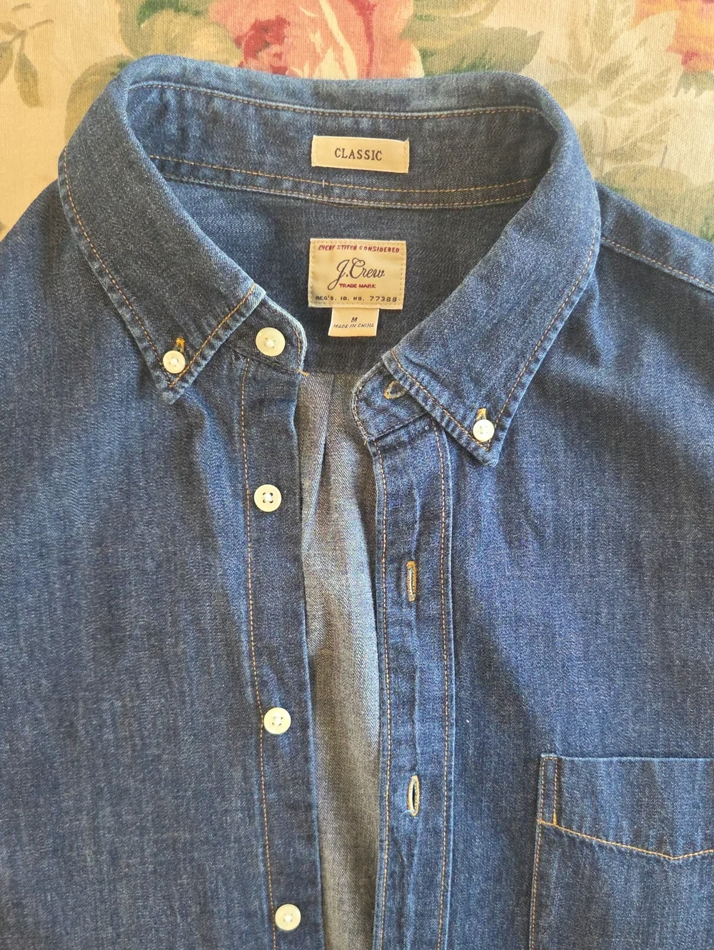 J. Crew Classic Men's Indigo Blue Denim Button-Down Shirt Medium